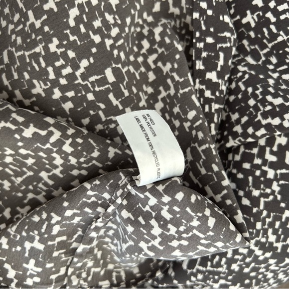 GAP Womens Sleeveless Geo Print Blouse - Picture 10 of 13